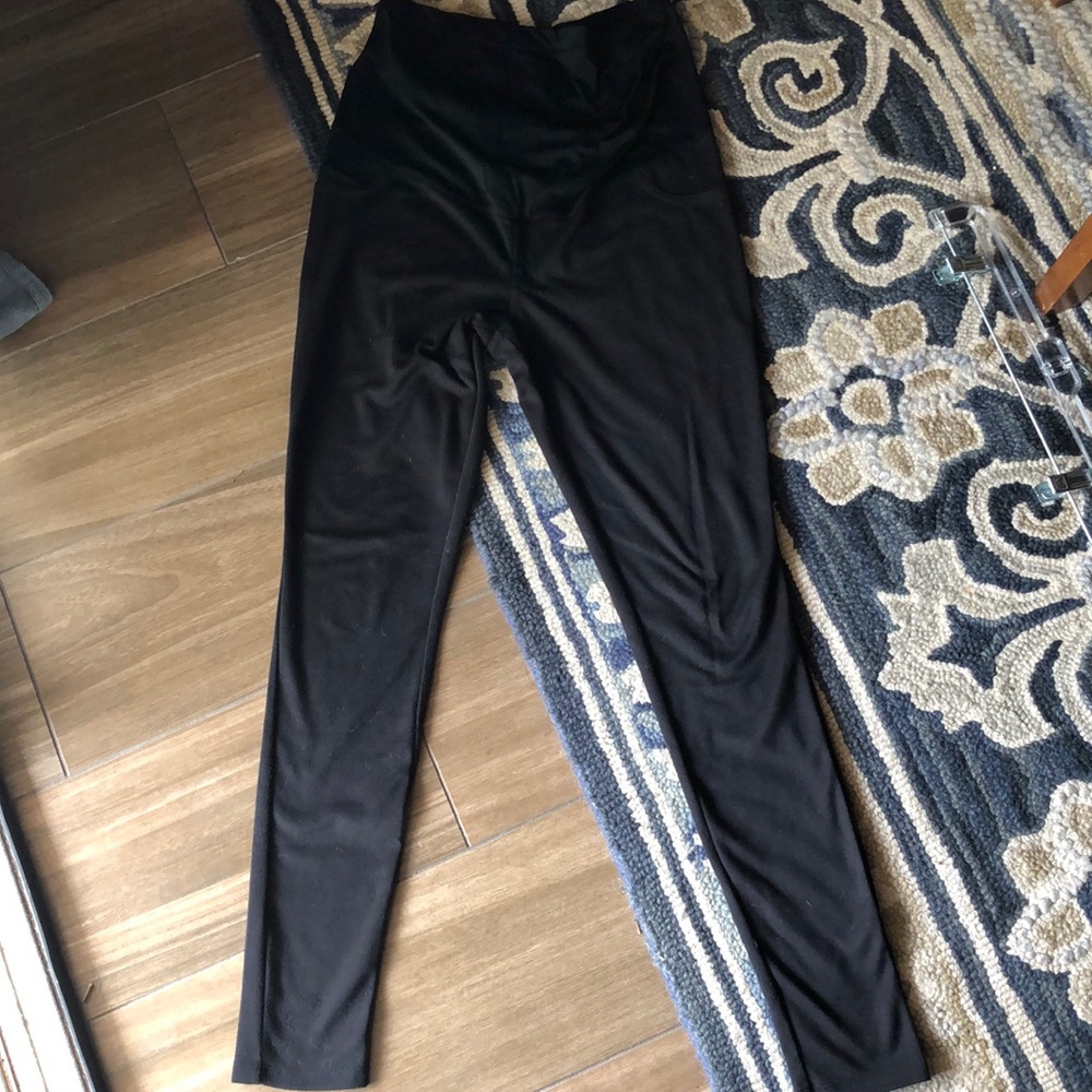 Liz Lange maternity leggings